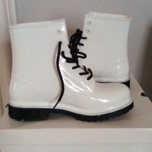 UNIONBay White Shiny Plastic DM/combat style boots, Size 8